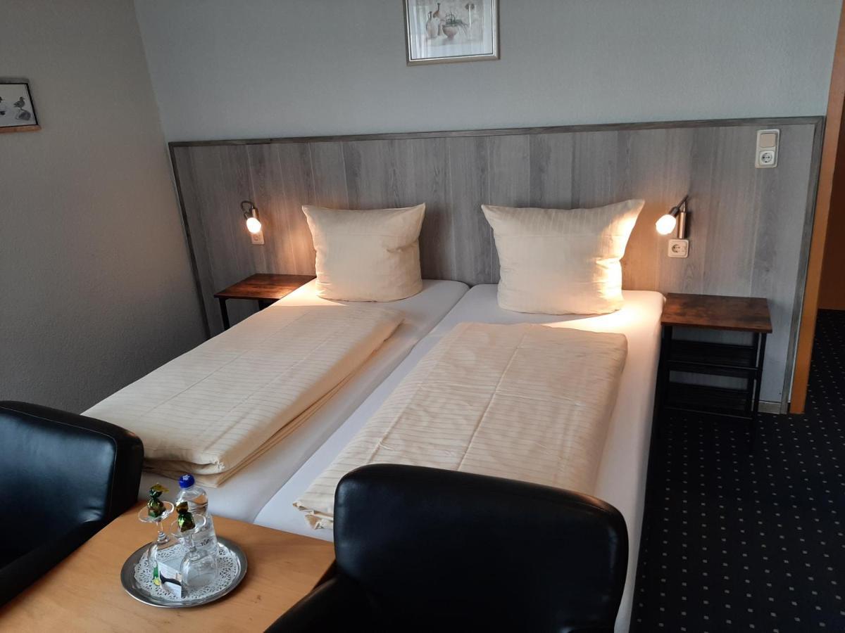Hotel Am Ceresplatz Manderscheid Esterno foto